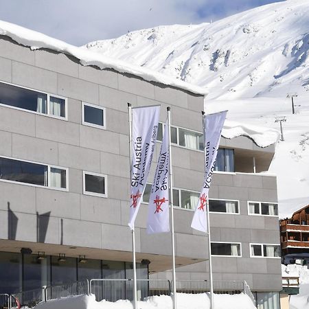 Hotel Ski Austria St.Christoph A.A. Санкт-Кристоф-ам-Арльберг Экстерьер фото