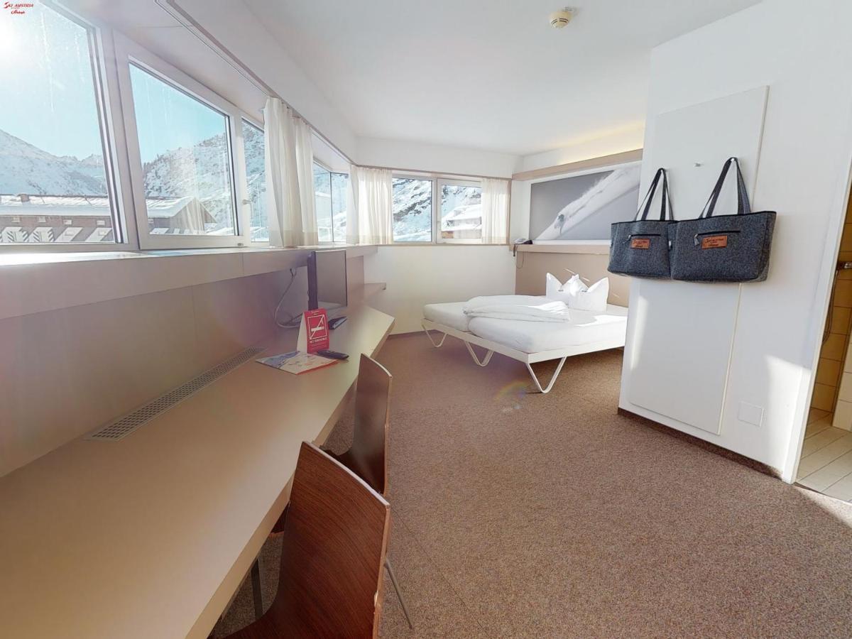 Hotel Ski Austria St.Christoph A.A. Санкт-Кристоф-ам-Арльберг Экстерьер фото