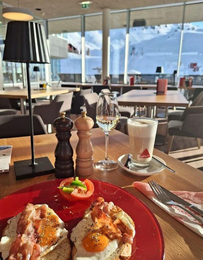 Hotel Ski Austria St.Christoph A.A. Санкт-Кристоф-ам-Арльберг Экстерьер фото